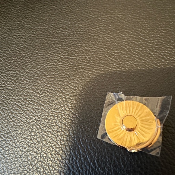 VERSACE purse in calfskin (NEW) - Picture 7 of 12